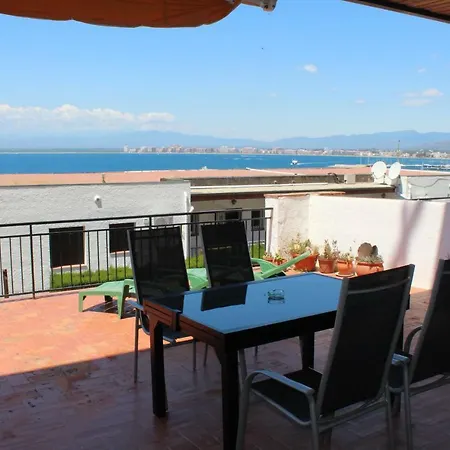 Apartment Bajo *